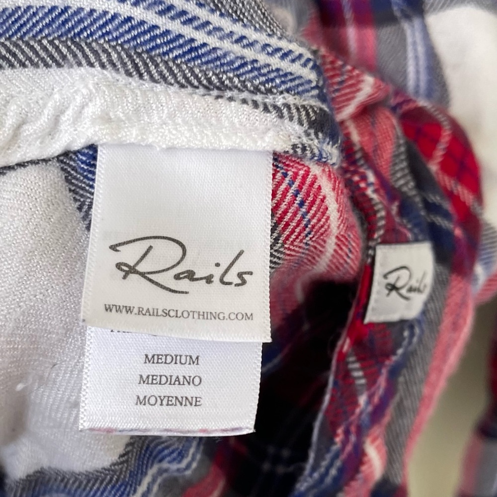 Rails Hunter White Rose Navy Plaid Long Sleeve M Medium 100% Rayon - Picture 9 of 11